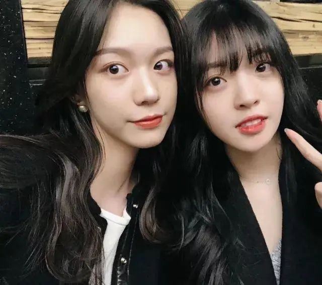 “群聊3姐妹”曾言论惹争议,今王文也逐梦导演圈,另外2位怎样了