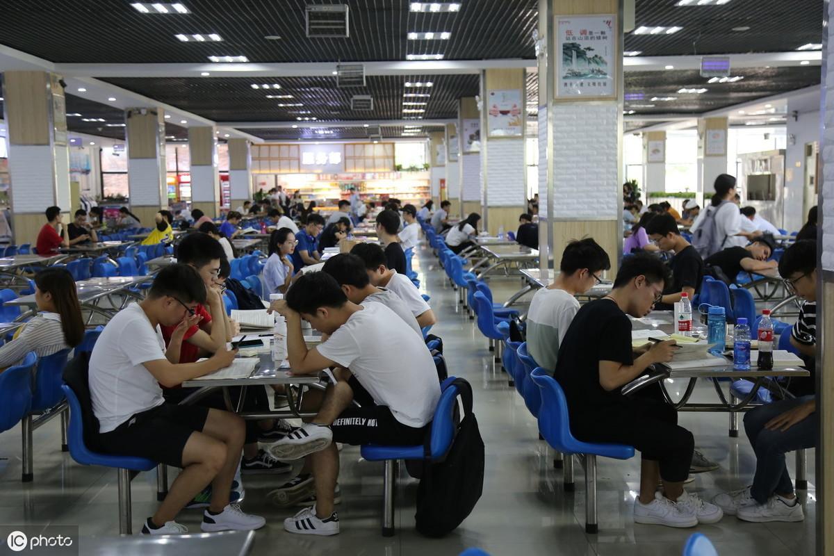 学生上专科院校怎么专升本,想考专升本该怎么选专科