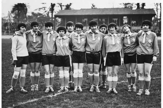 女足踢赢德国,女足这次胜利会不会提高自身待遇