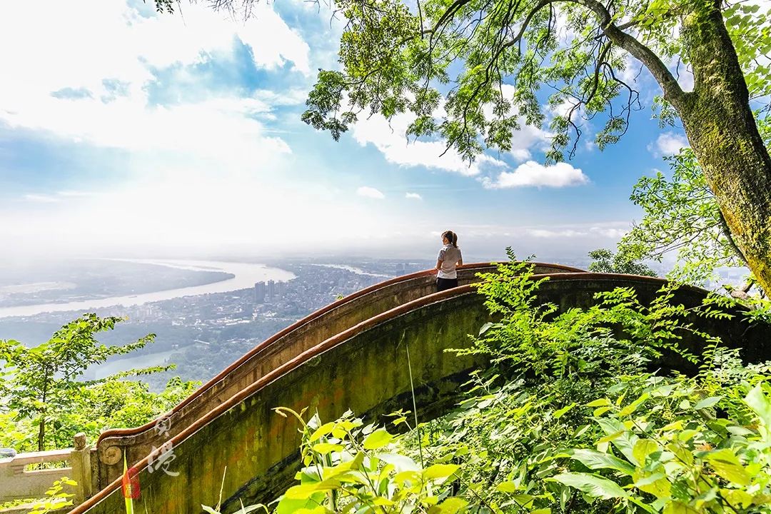 著名景点西山在哪里,中国七大西山景区