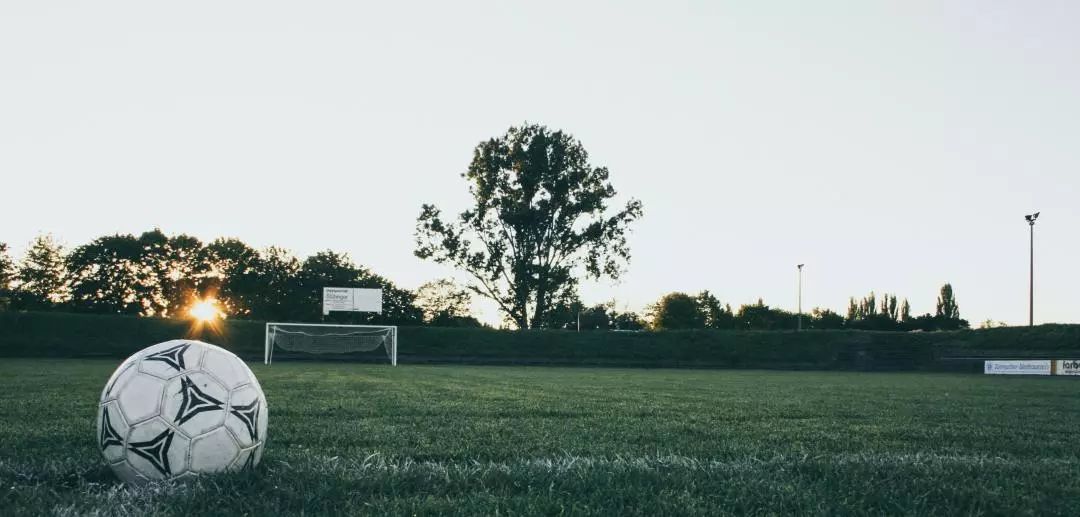 “我爱足球”中国足球民间争霸赛山西赛区抽签仪式在滔湃举行