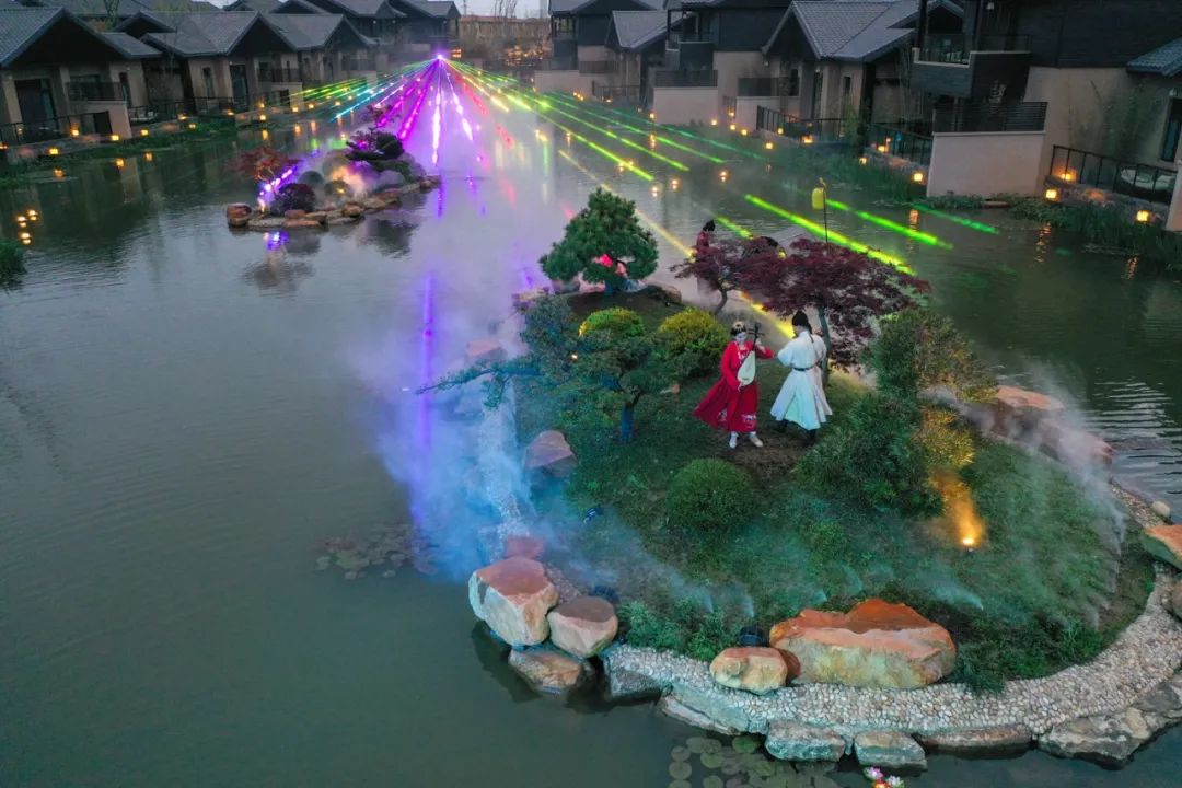 住进风景里温泉酒店,住进风景里旅游度假温泉酒店