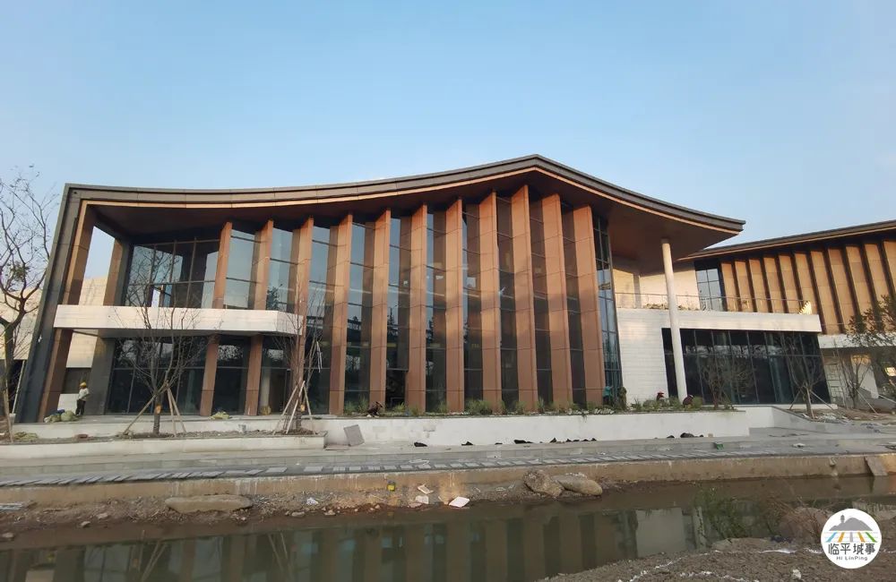 临平体育馆改扩建有篮球场吗,体育公园篮球场施工