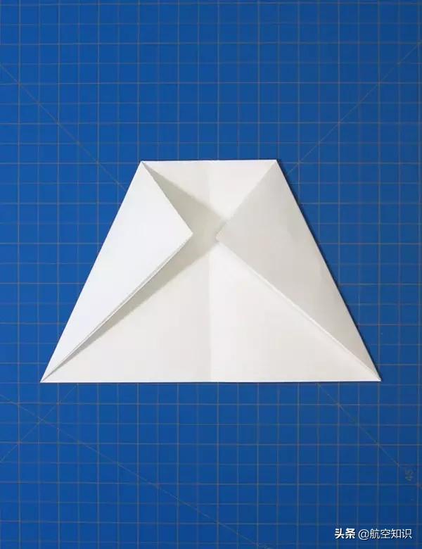 我要折纸飞机怎么折飞得又远又高,6-9岁儿童折纸飞机最简单