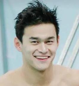 明星整牙前后对比,龅牙明星整牙前后的惊人变化