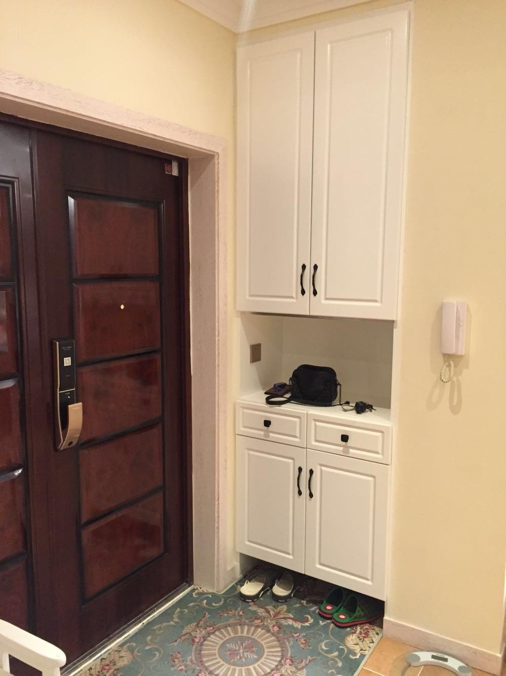 开关门吱吱响怎么解决,开关门老是响怎么处理