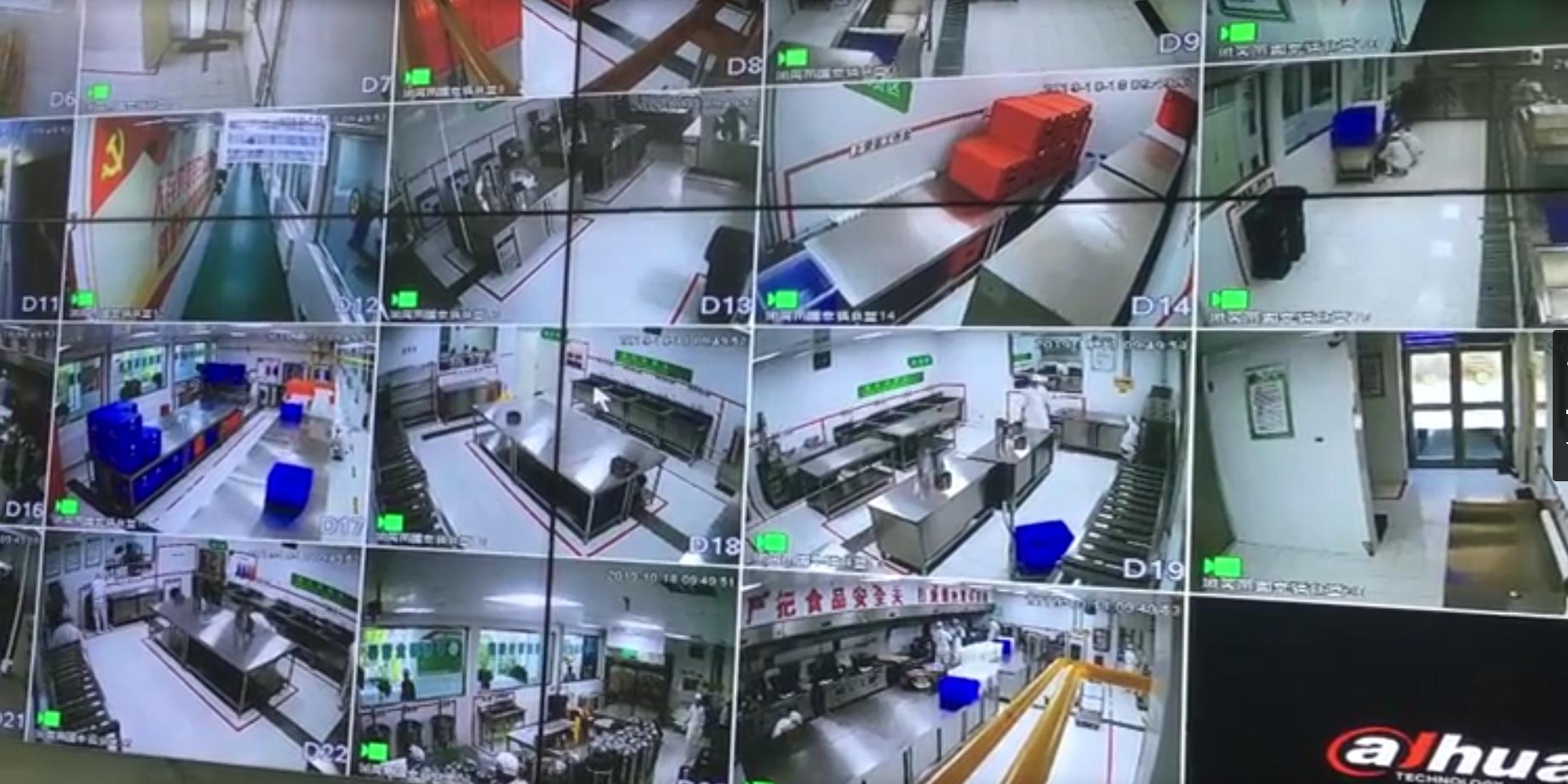 “青”眼相看70年拍客走进“爱老幸福食堂中央厨房”