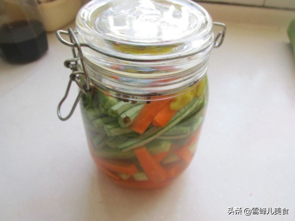 腌制四川酸菜的正确方法,天热腌的酸菜几天能吃