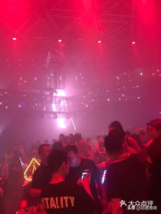 南京好玩蹦迪酒吧推荐,南京有什么好玩的蹦迪酒吧