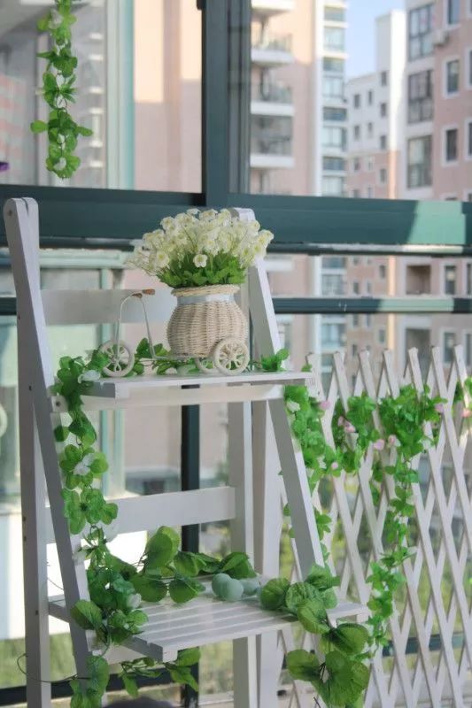 阳台窗户缝隙灰尘怎么处理,阳台灰尘太大怎么打扫