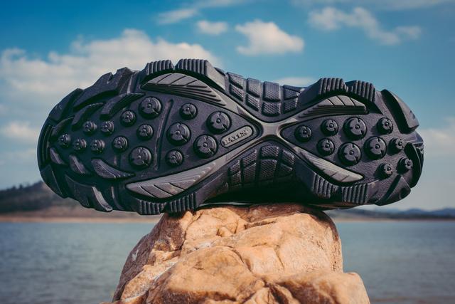 户外达人日常通勤穿的战术靴——体验BATESGX-4（E2266）战术靴