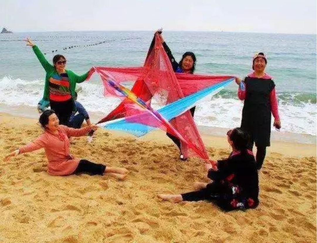 “中国大妈”引领世界潮流,LV再次模仿推出防晒面罩