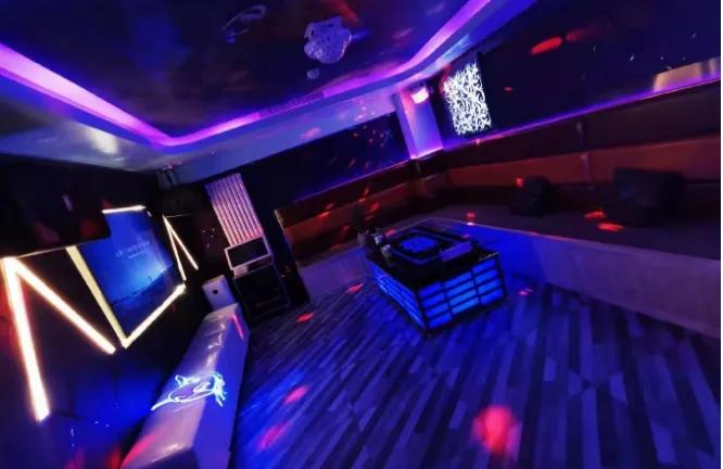 盛世欢歌量贩式ktv,欢乐空间量贩式ktv