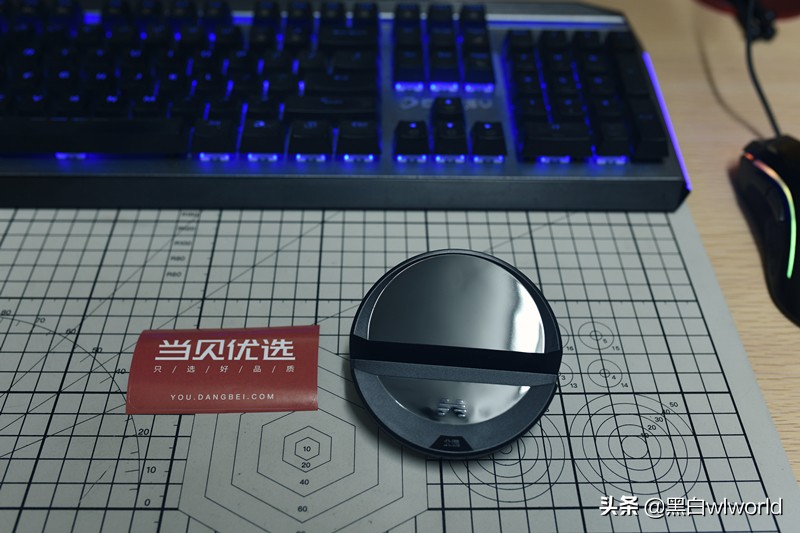 黑匣子助你在和平精英吃鸡如虎添翼,北通E1手游键鼠转换器