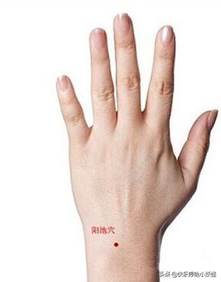 女人第二张脸保养用什么产品,女人第二张脸的养护