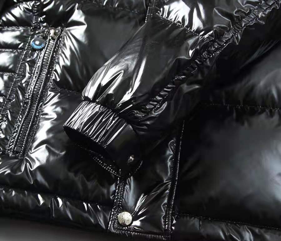 蒙口羽绒服波尔多红复刻,蒙口羽绒服高仿和正品有区别吗