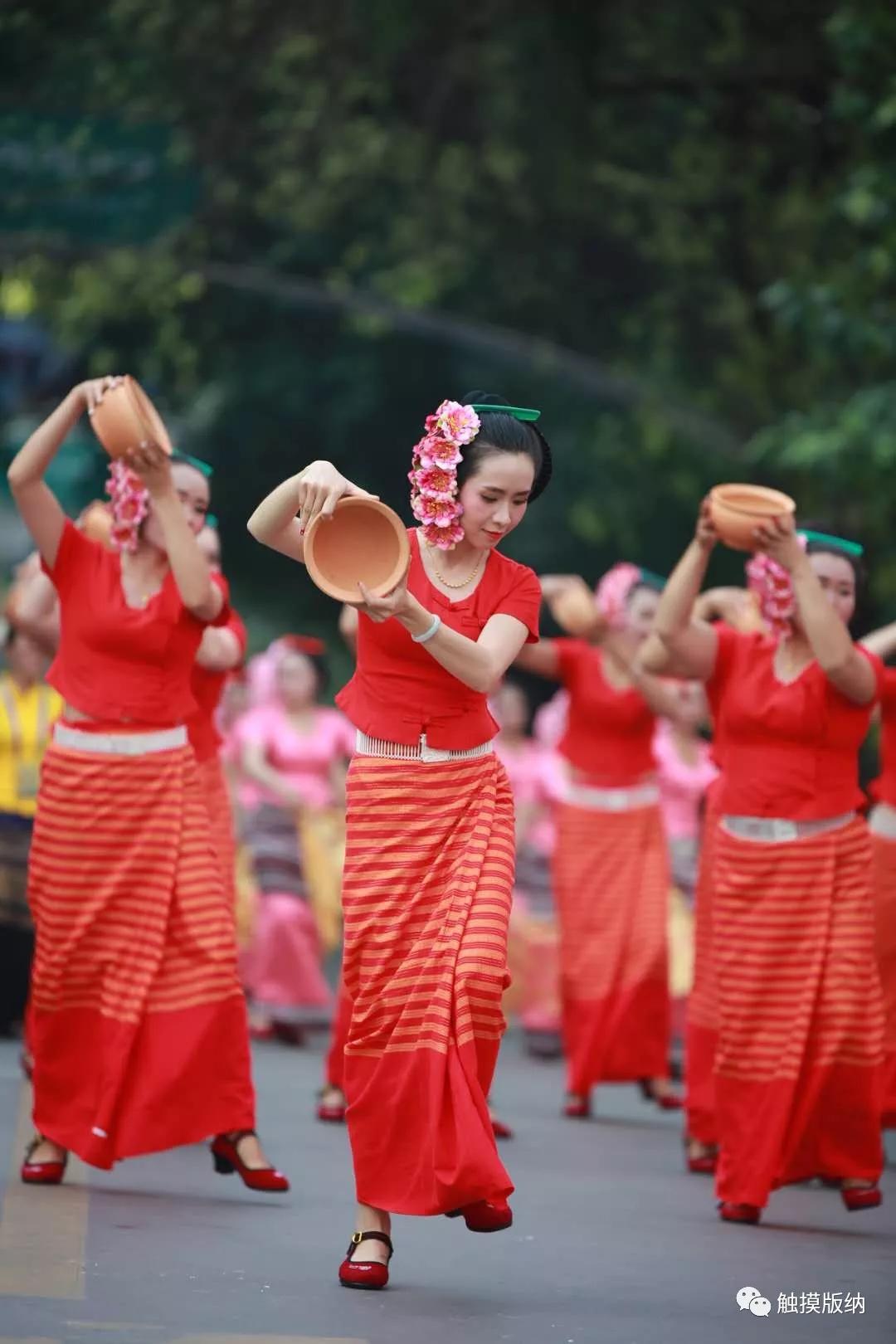 泼水节游演直播回放,泼水节舞蹈双江狂欢2018