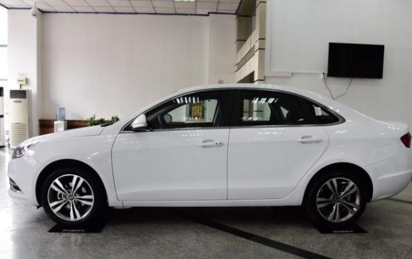 国产奇瑞-艾瑞泽7，大家觉得它怎么样？一起了解一下