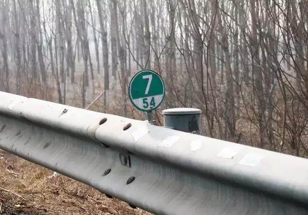 高速路应该注意的交通标志有哪些,高速指示路牌让人迷路