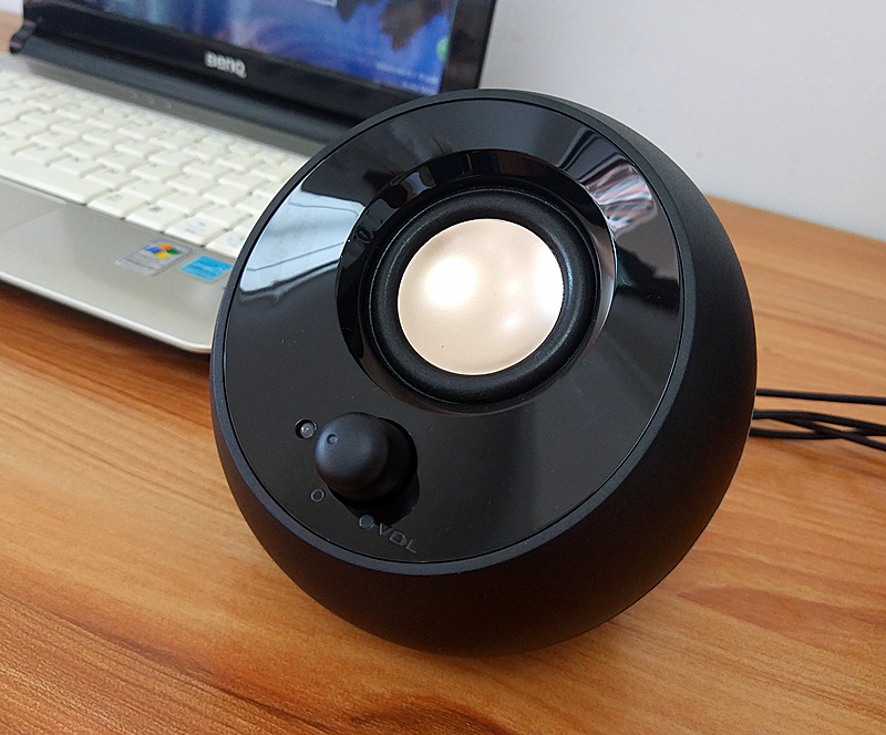 创新2.1音箱,顶级的2.0桌面音箱