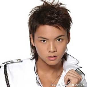 鹿晗、吴亦凡早年杀马特造型是学东方神起的?打开方式不对吧