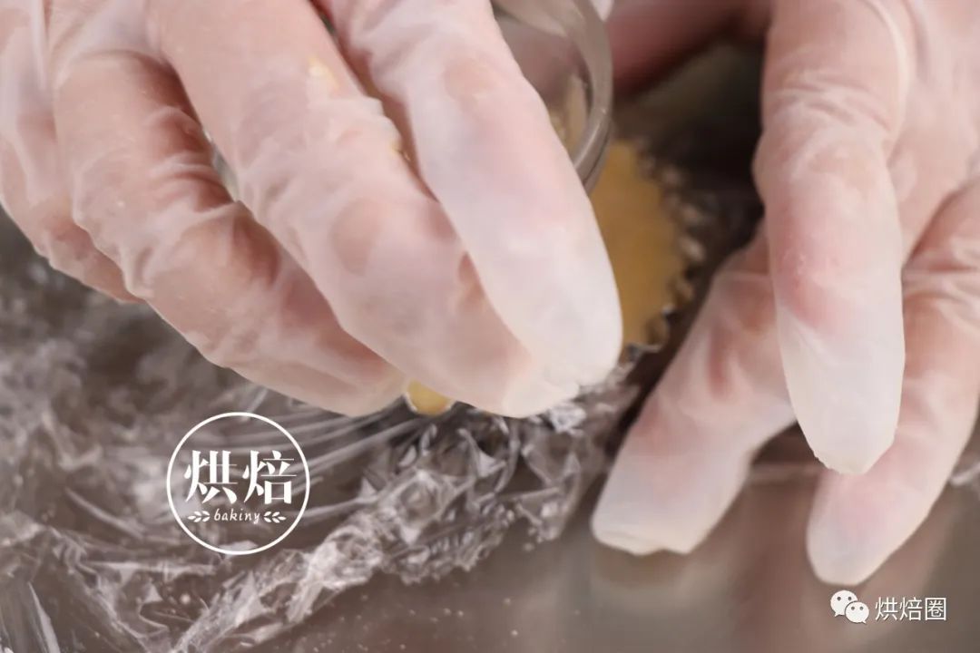 凤梨酥酸甜可口,凤梨酥馅炒成凤梨糖了