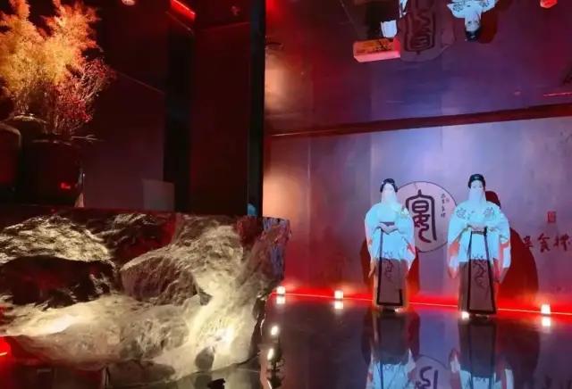 景点式餐饮例子,新创意融合餐厅