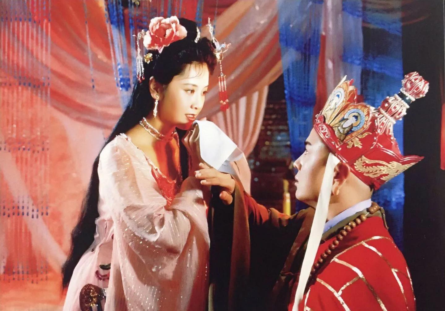 猪八戒为何不敢动女儿国国王,女儿国国王打的过猪八戒吗