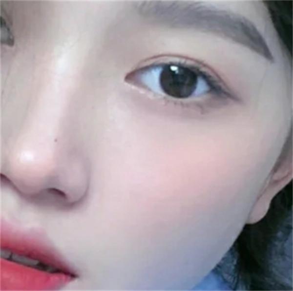 打造雾面妆,卡姿兰控油遮瑕粉底怎么选