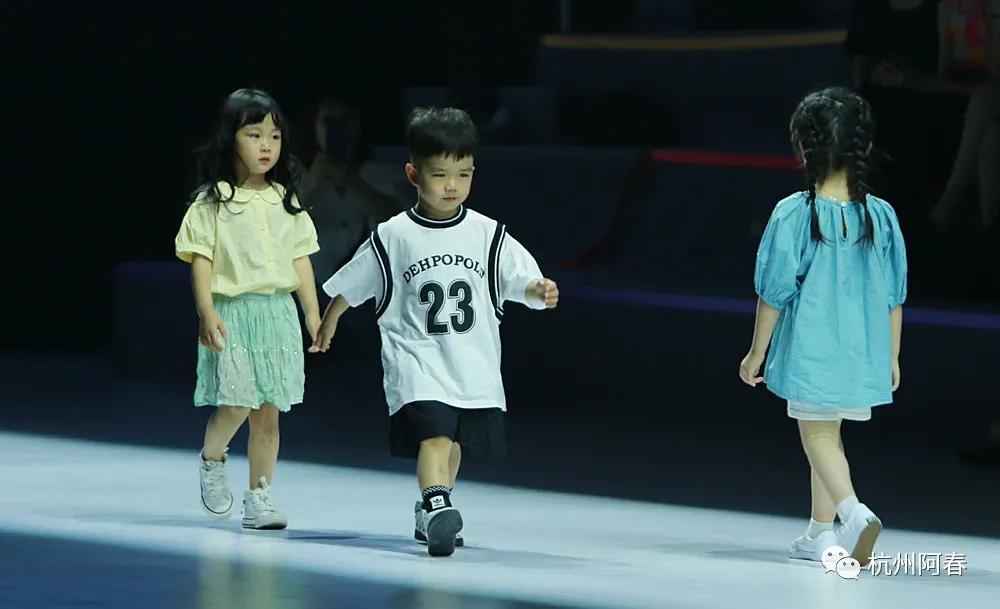 国际时尚周巴黎,时装周秀场