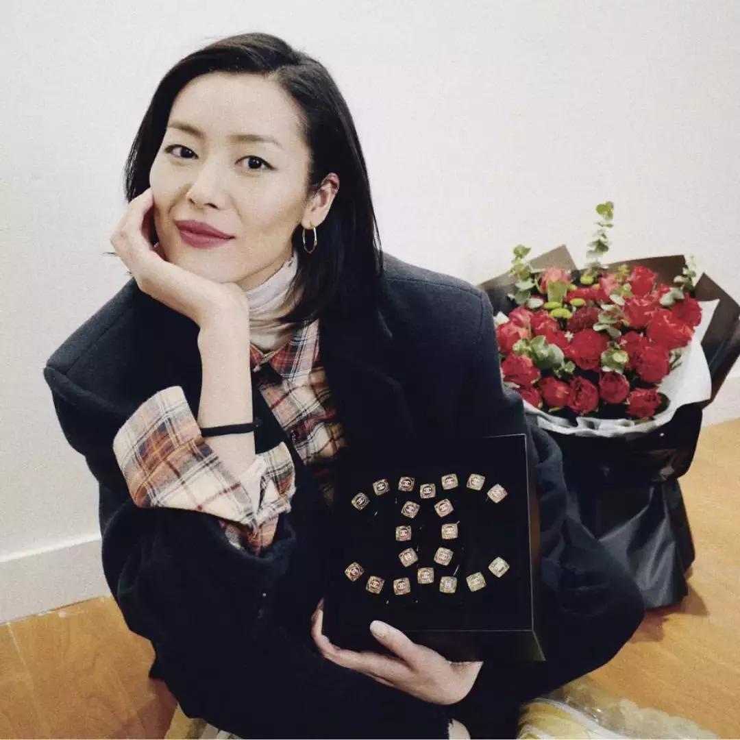 完美日记夏天显白口红黑皮,显白口红黄黑皮拼多多