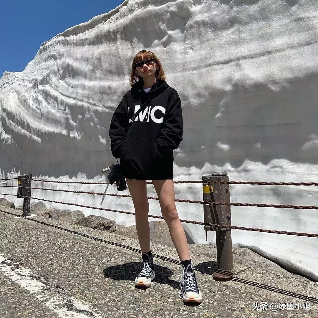 欧阳娜娜同款鞋子匡威,欧阳娜娜一共有匡威的多少鞋