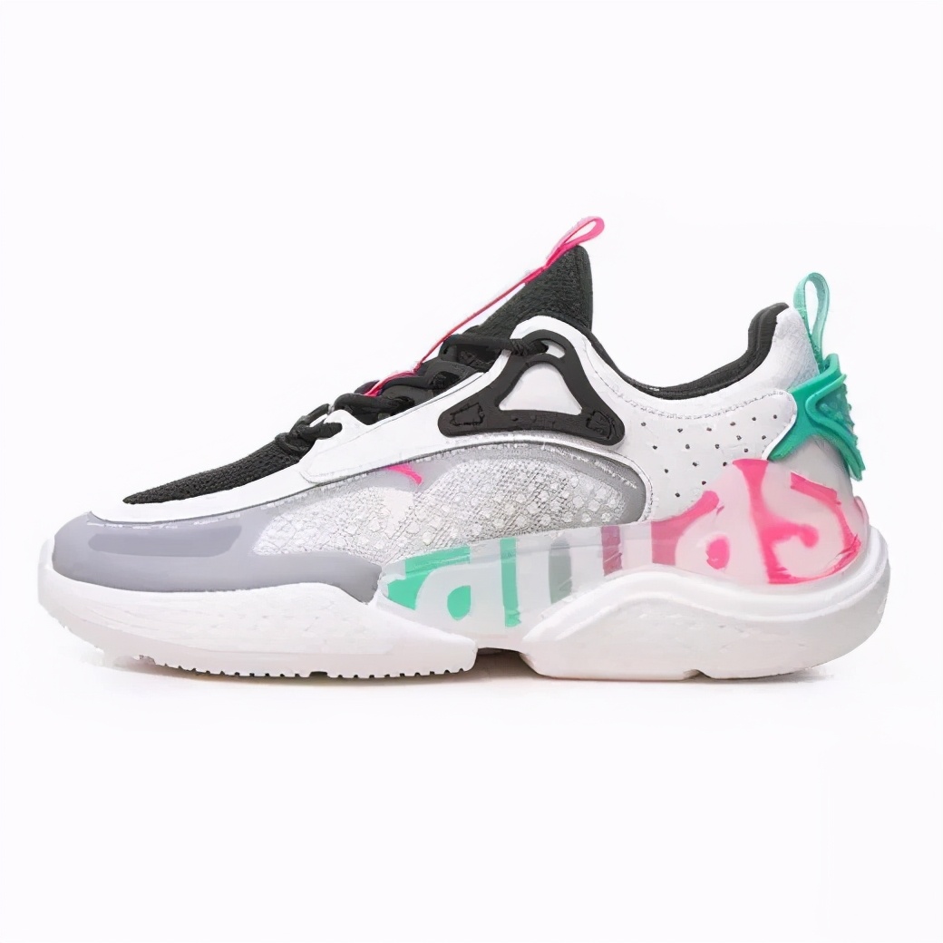 运动休闲3折起!VIP感恩季~专属福利尽在王府井奥莱机场店