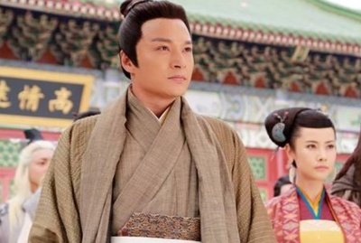 郭靖打造倚天剑和屠龙刀,倚天剑屠龙刀是不是杨过玄铁重剑