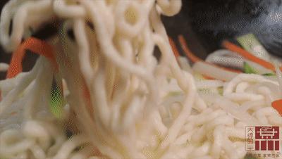 做面条不用油的方法,自制面条不用小麦