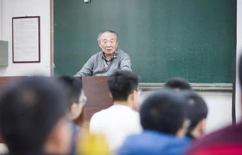 泰斗!辽宁86岁院士:确保我国第一艘核潜艇成功潜水!钱学森致信:“您真是立了大功”!