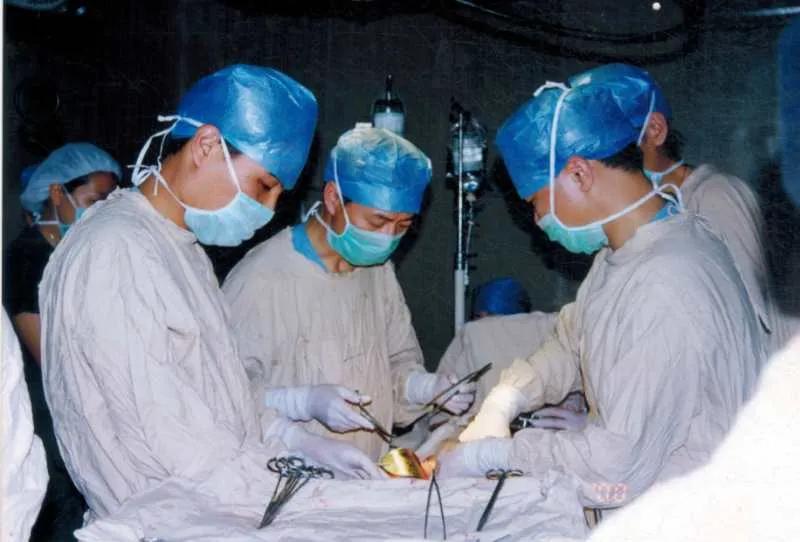 科学抗癌张文宏,中国医学专家治疗肝癌取得新突破