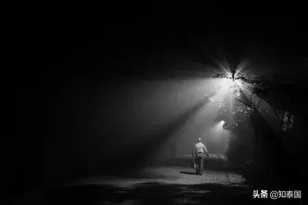 中国人在泰国卖佛牌被抓,为何那么多人被泰国佛牌生意所骗