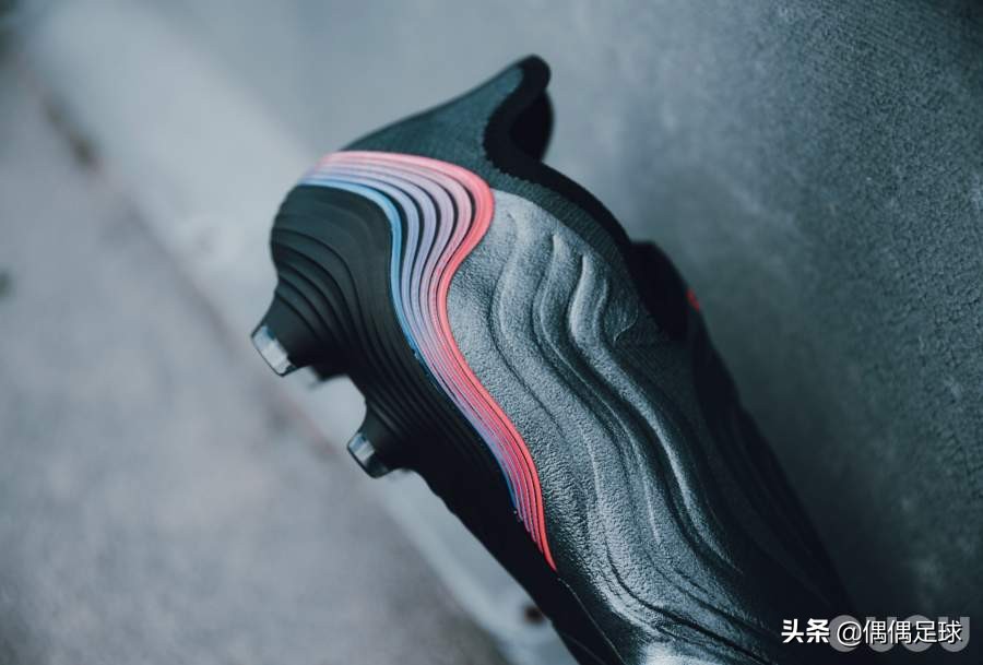 阿迪达斯lightstrike跑鞋,阿迪达斯climacool发售