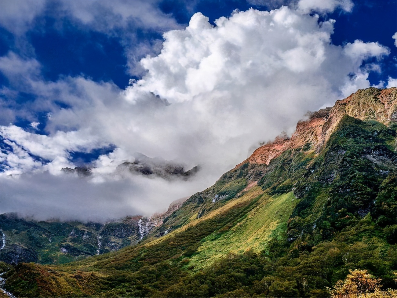 这座县城进去就要收费，门票210元却游客不断，你猜到是哪了吗