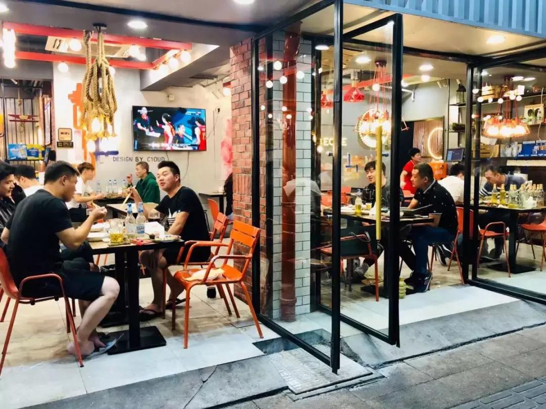 南京夜宵美食推荐必吃,南京三条巷宵夜雪菜肉丝面