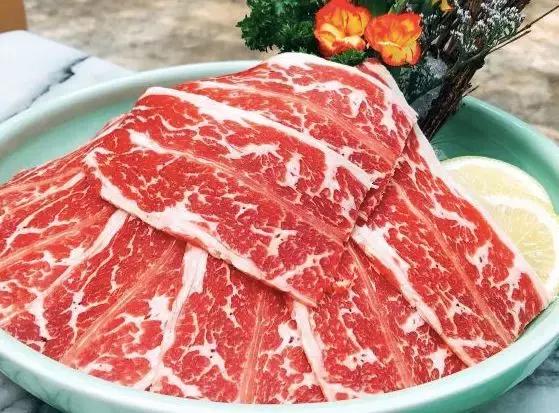 比用神仙水更具美颜效果的，居然是一碗不需代购的花胶鸡汤！