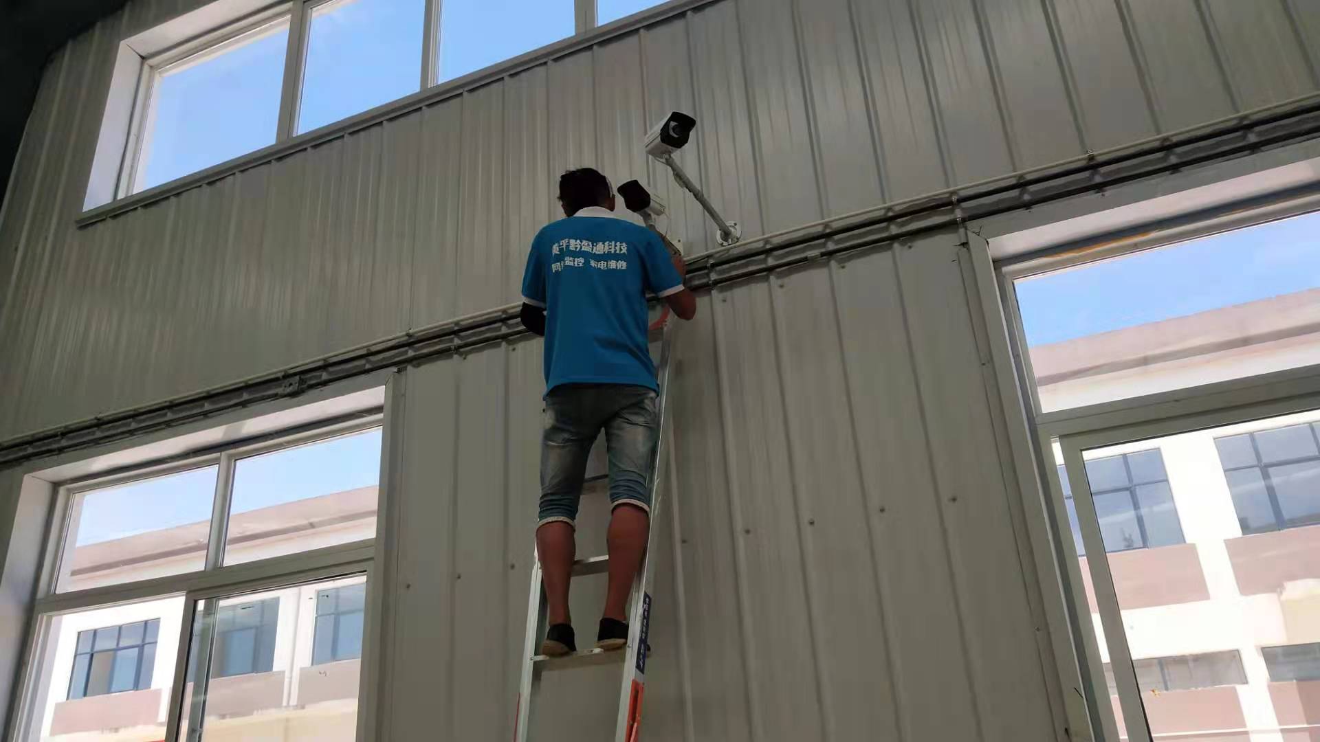 25个摄像头报价3万块被拒绝,结果用户网购回来叫我400元一天安装