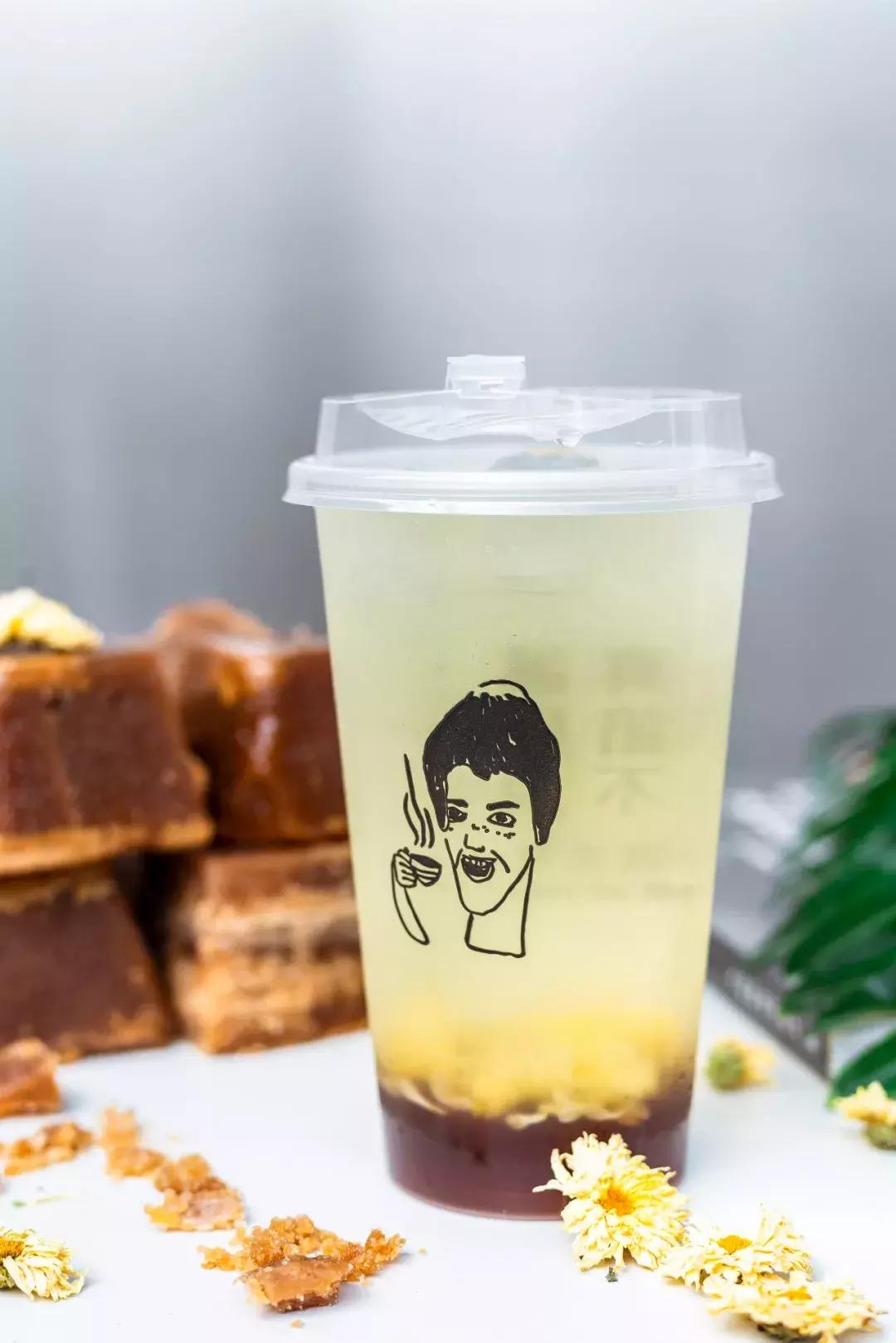 火爆台湾的“丑丑奶茶”首现厦门,拿着5分钟竟被搭讪10次……