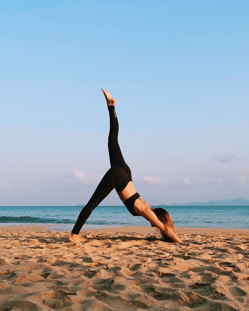 乔欣成熟黑裙写真照,乔欣最新惊艳写真