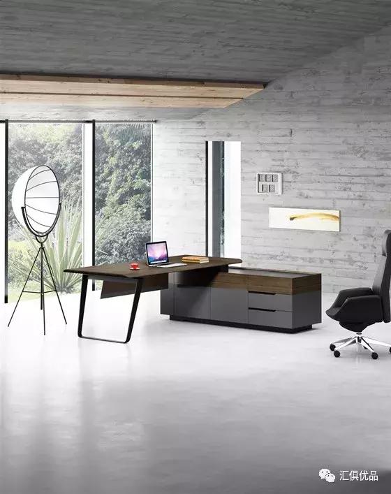 8090成家居消费主体汇俱优品打造年轻人的办公家具生活馆