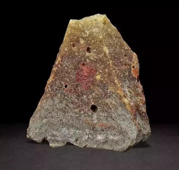 见惯了宝玉石，它的原石长啥样？有些毫不起眼，捡到千万别丢……