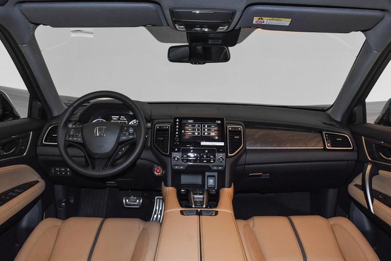 轴距2.97米,2.0t两驱的urv都有哪些配置