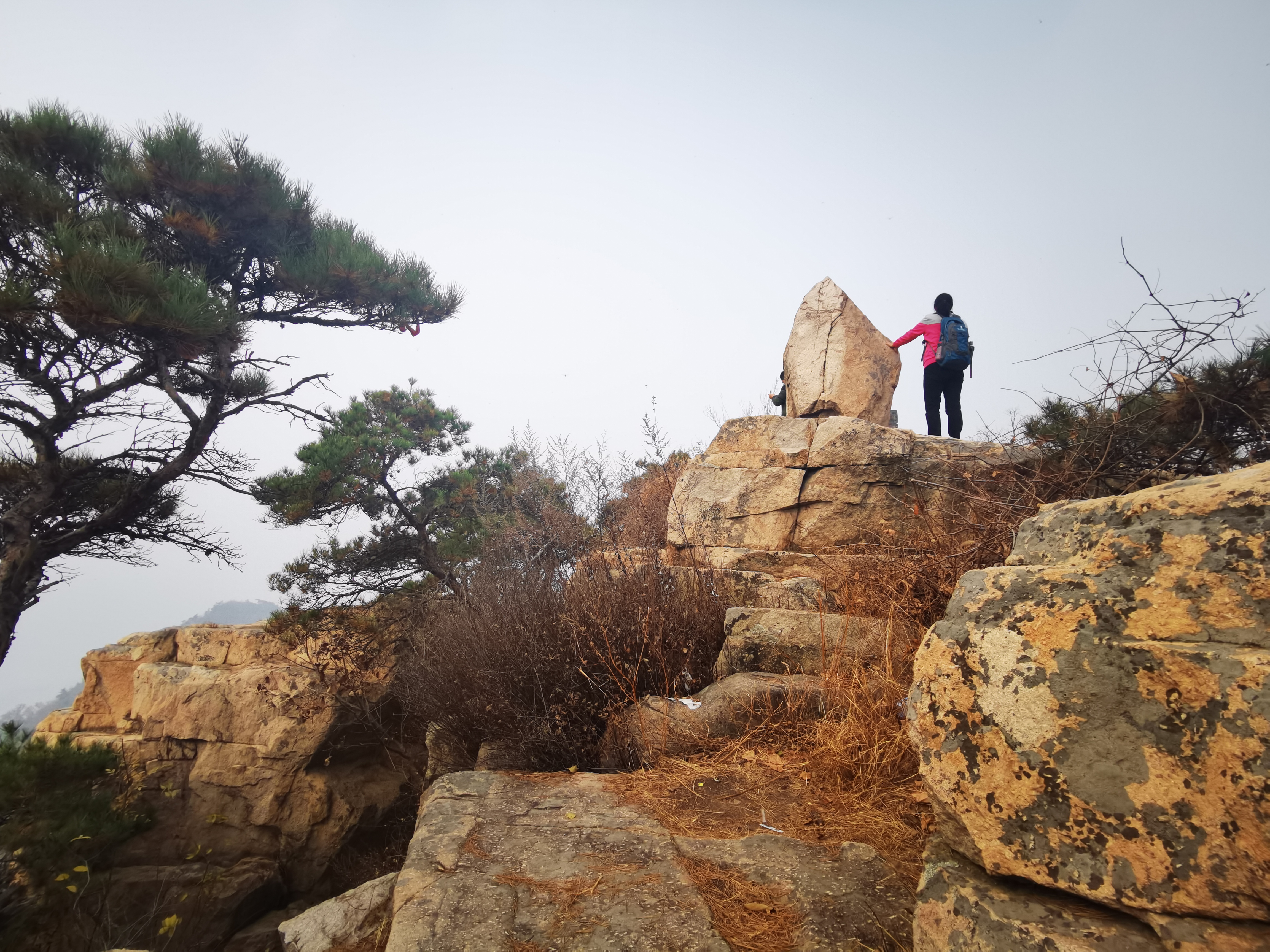 小华山免费爬山攻略,齐鲁嵩山漂亮