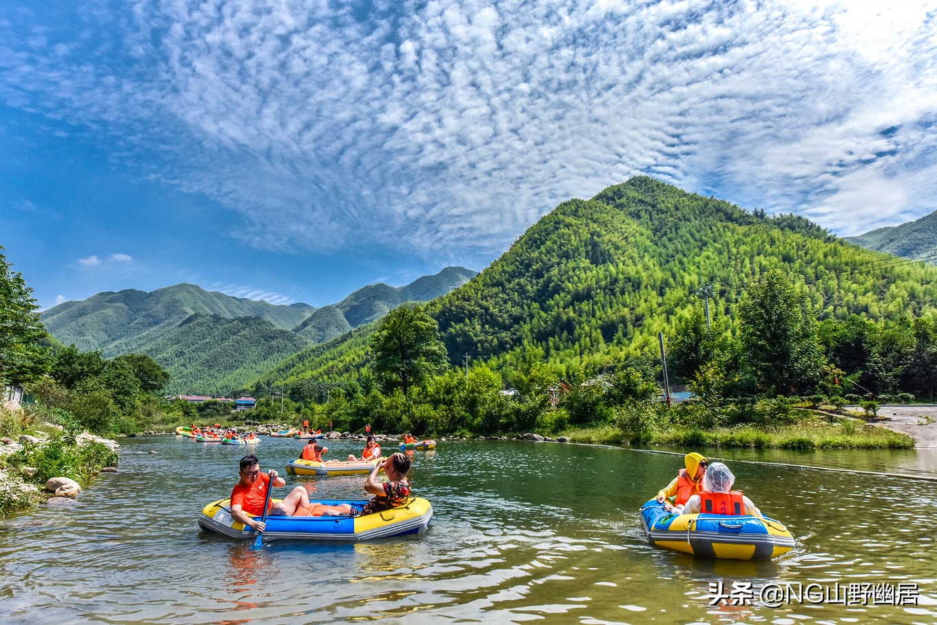 抓住暑假的尾巴峡谷漂流,趁着夏日的尾巴